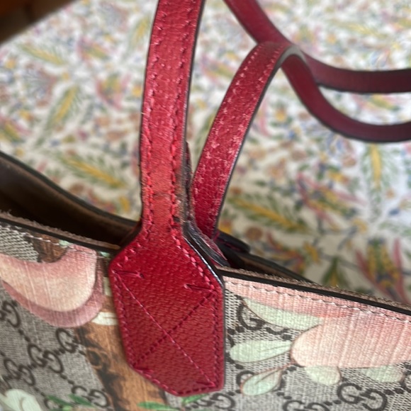 Authentic Gucci Tian Shoulder Bag - Picture 11 of 15